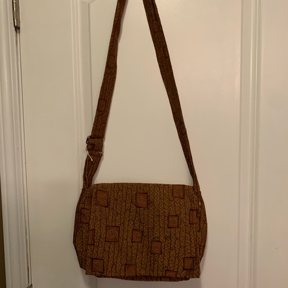 Handmade crossbody bag by Dana Herbert - Picture 2 of 5